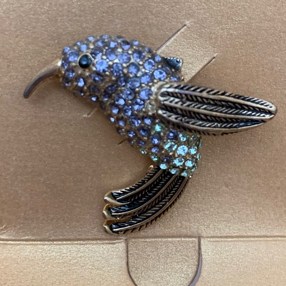 Monet Hummingbird Pin - Picture 5 of 6